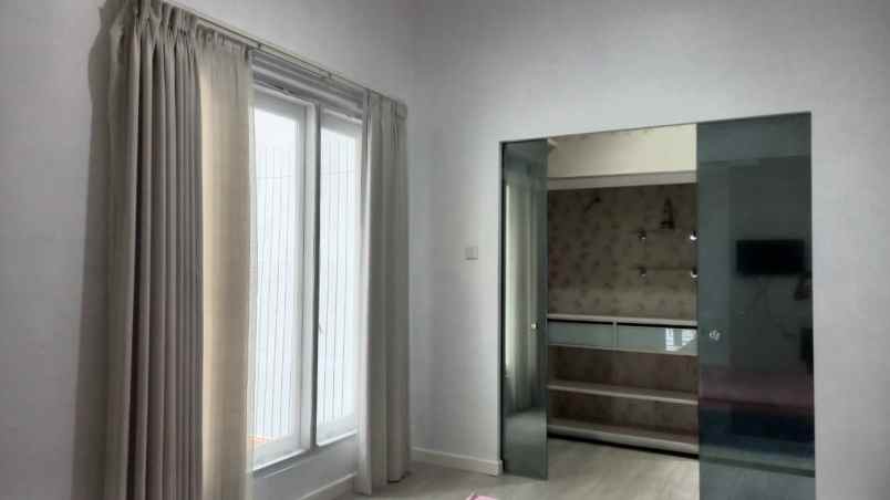 dijual rumah pasar modern citraland