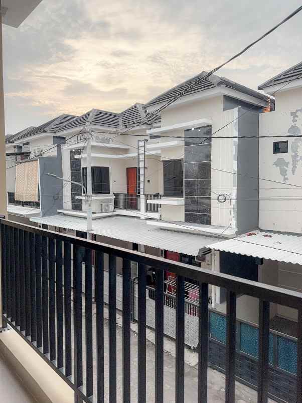 dijual rumah peeumahan griya ani boulevard