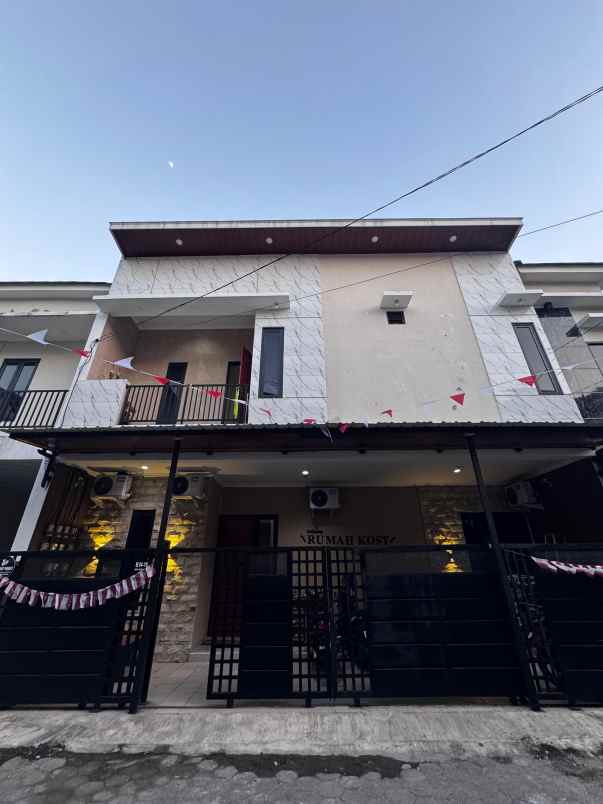 dijual rumah peeumahan griya ani boulevard