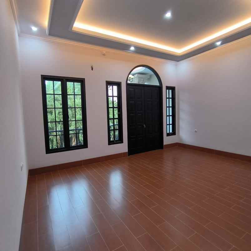 dijual rumah pejaten barat jakarta selatan