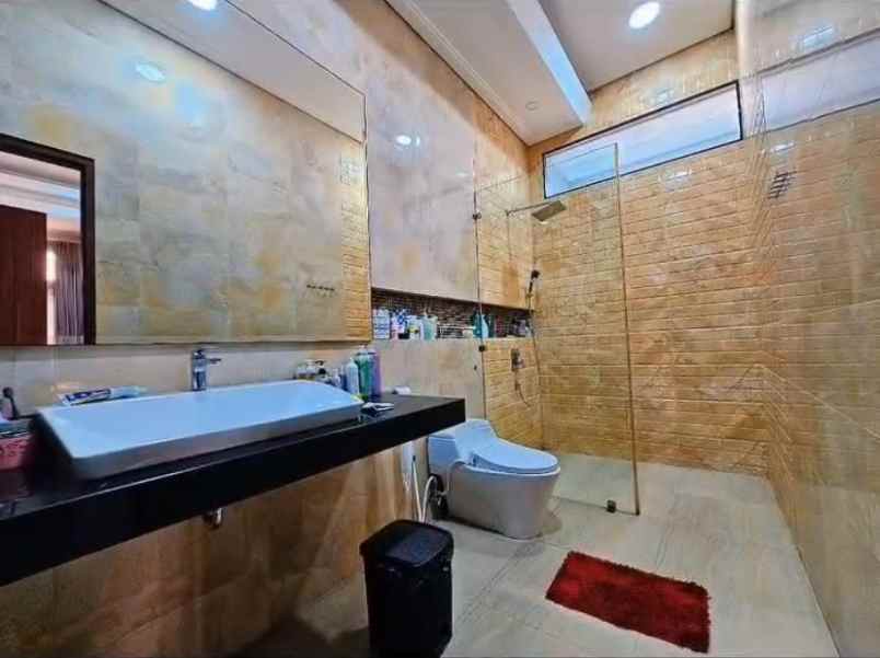 dijual rumah pelangi raya utama