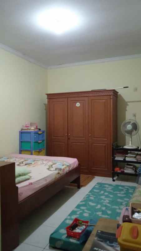 dijual rumah perumahan era mas 2000