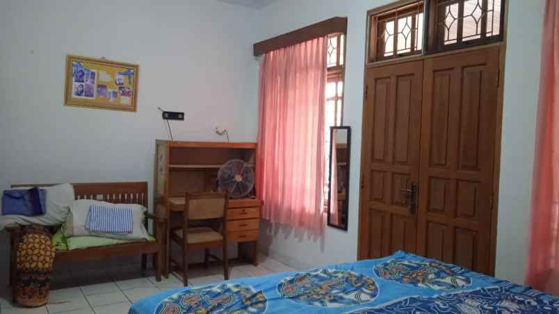 dijual rumah perumahan era mas 2000