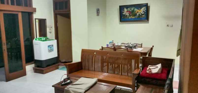 dijual rumah perumahan era mas 2000