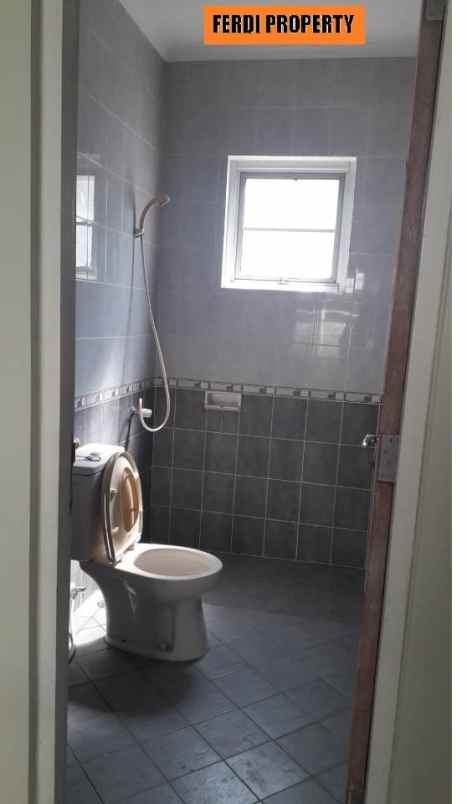 dijual rumah perumahan kota wisata cibubur