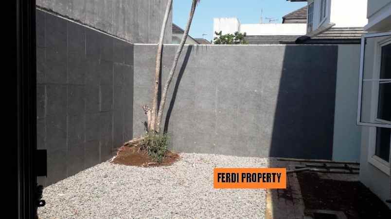 dijual rumah perumahan kota wisata cibubur