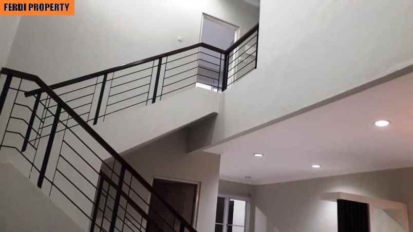 dijual rumah perumahan kota wisata cibubur