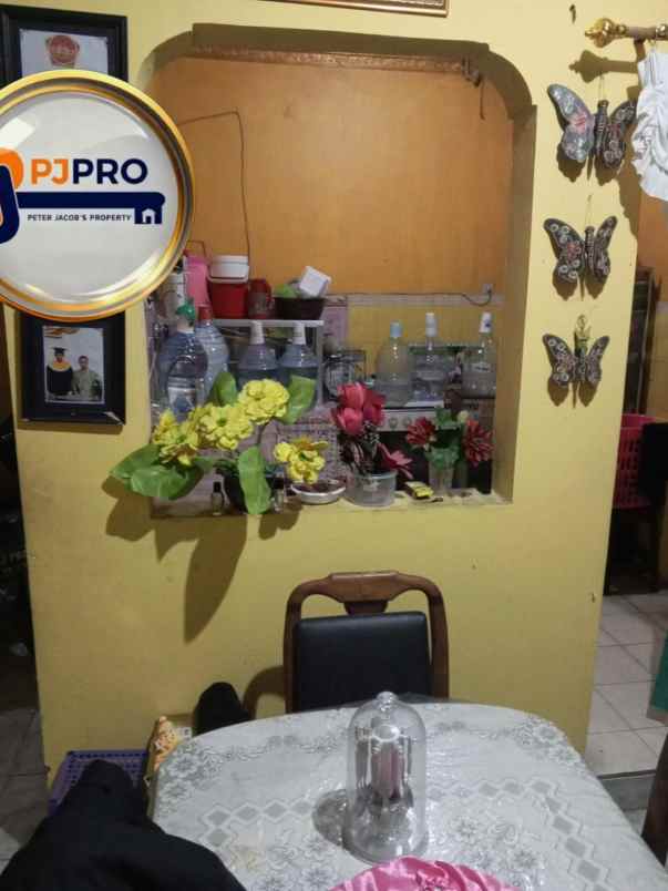 dijual rumah perumahan mustika karang