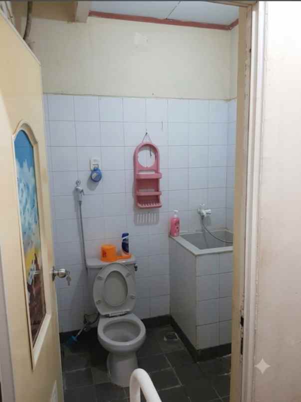 dijual rumah perumahan taman modern