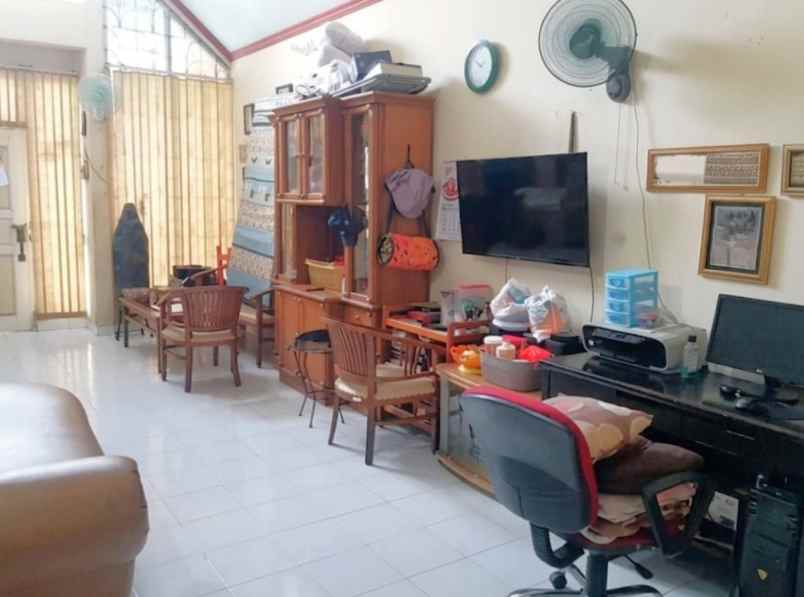 dijual rumah perumahan taman modern