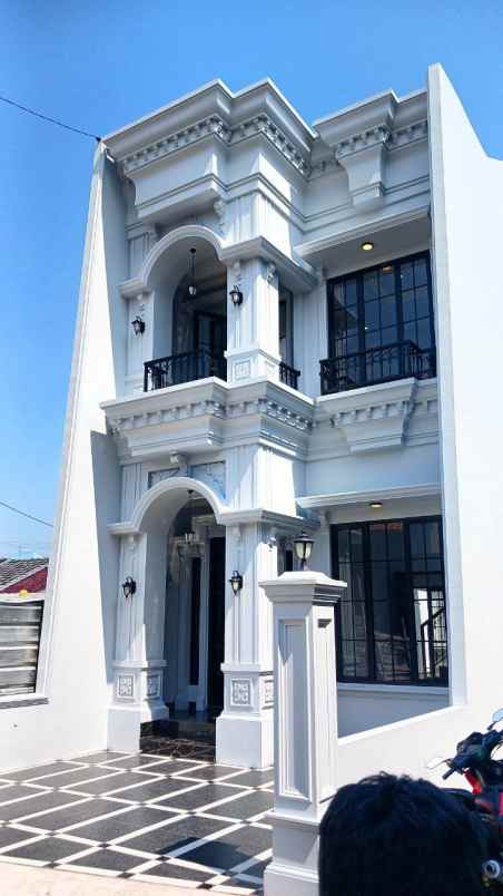 dijual rumah raden saleh