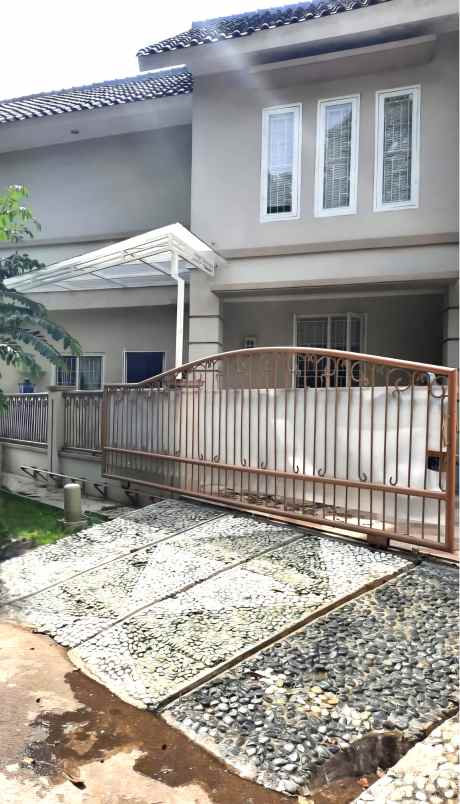 dijual rumah royal residence