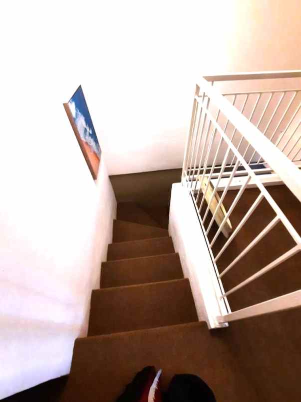 dijual rumah royal residence