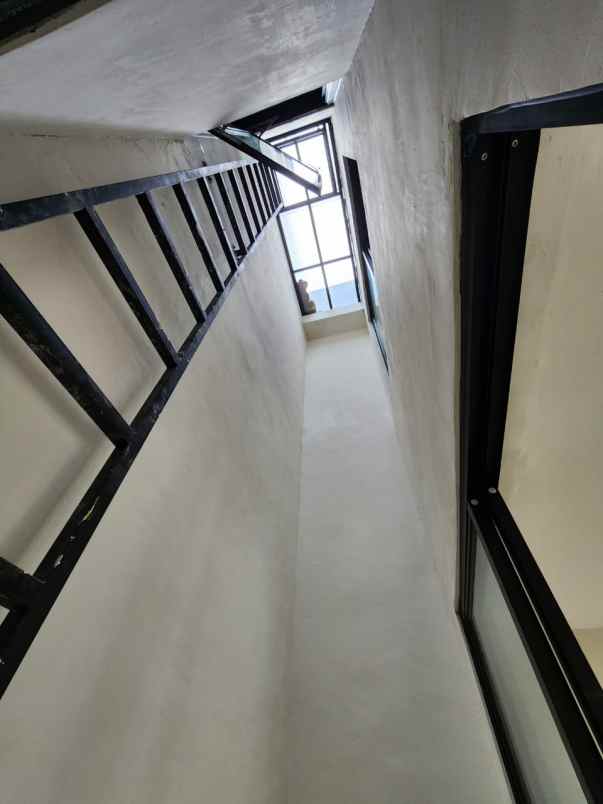 dijual rumah rungkut mapan