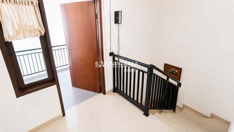 dijual rumah sawangan