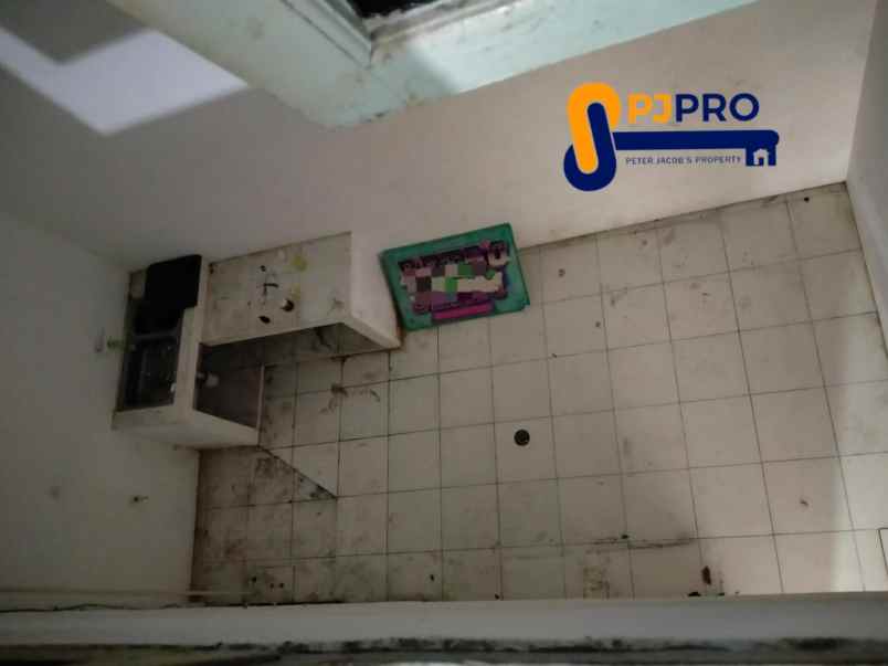 dijual rumah sentra onderdil harapan indah