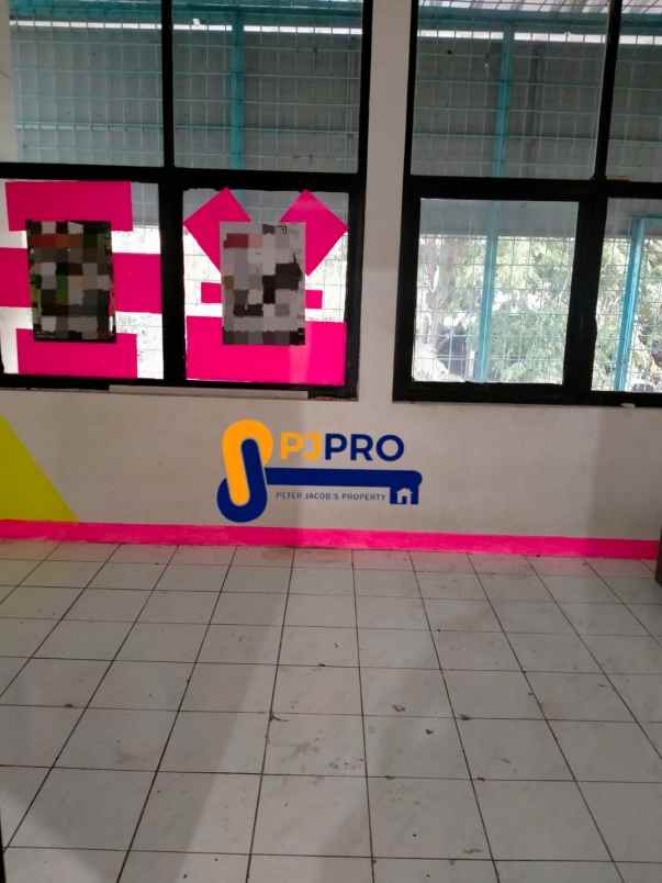 dijual rumah sentra onderdil harapan indah