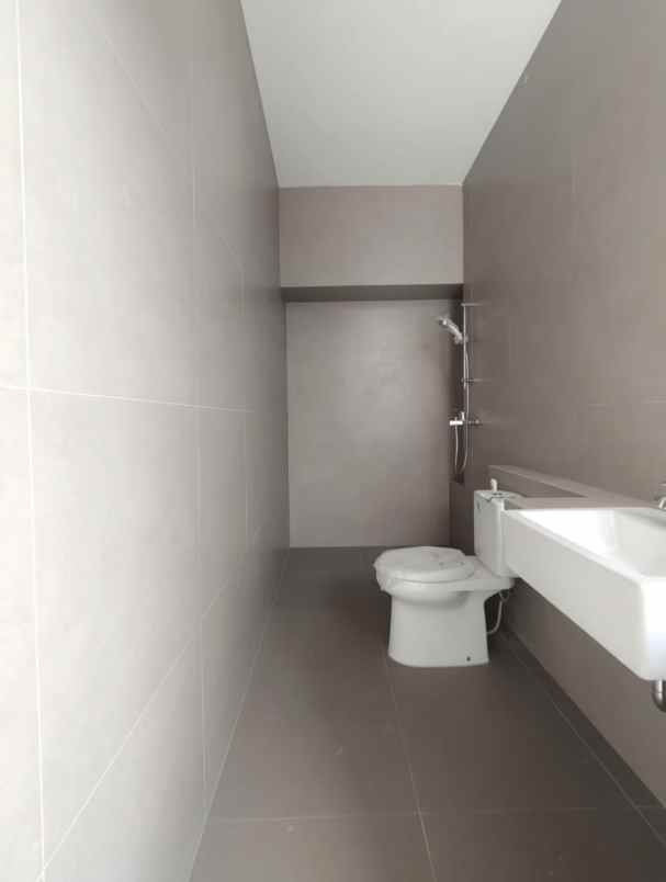 dijual rumah setu cipayung jaktim