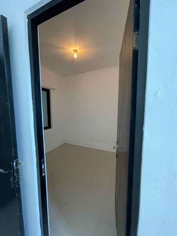 dijual rumah siap huni di ciputat