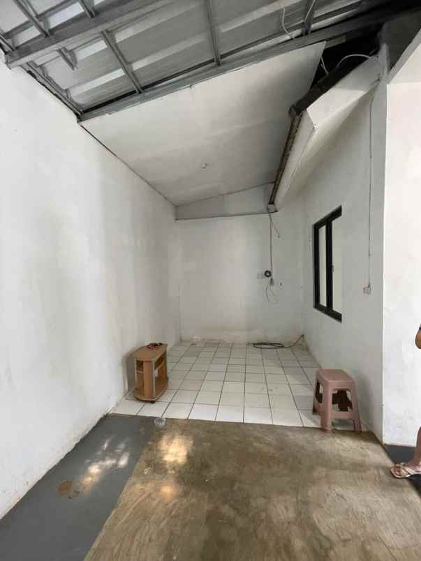 dijual rumah siap huni di ciputat