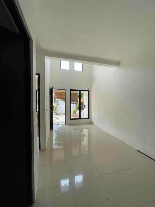 dijual rumah siap huni di ciputat