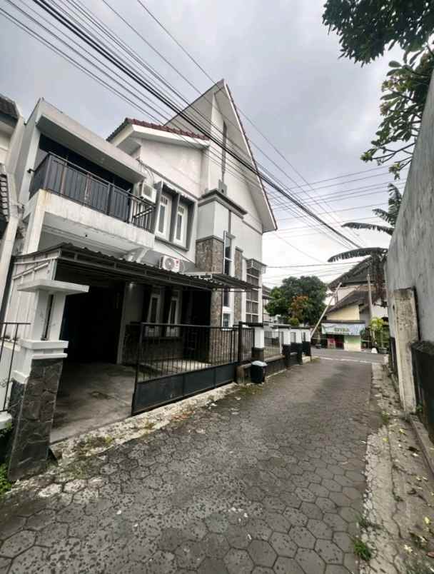 dijual rumah sinduadi mlati sleman
