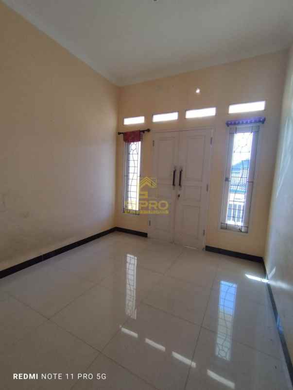 dijual rumah sip530