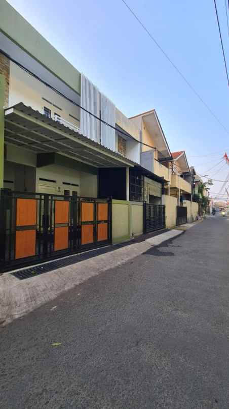 dijual rumah srengseng sawah jagakarsa