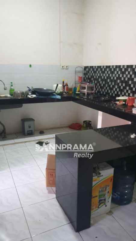 dijual rumah sukamaju