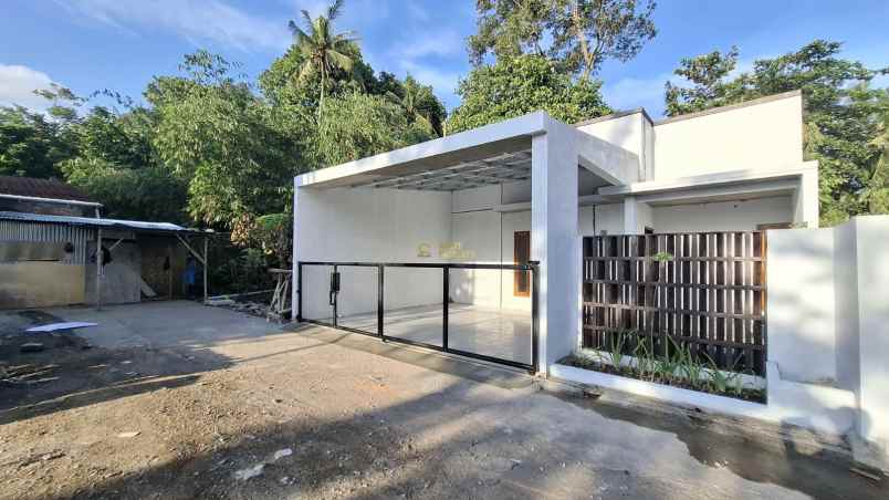 dijual rumah sukoharjo kec ngaglik kab