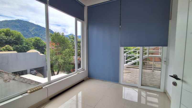 dijual rumah taman besakih sentul city view gunung