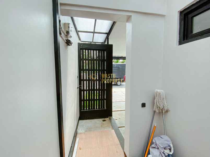 dijual rumah tamanmartani kalasan