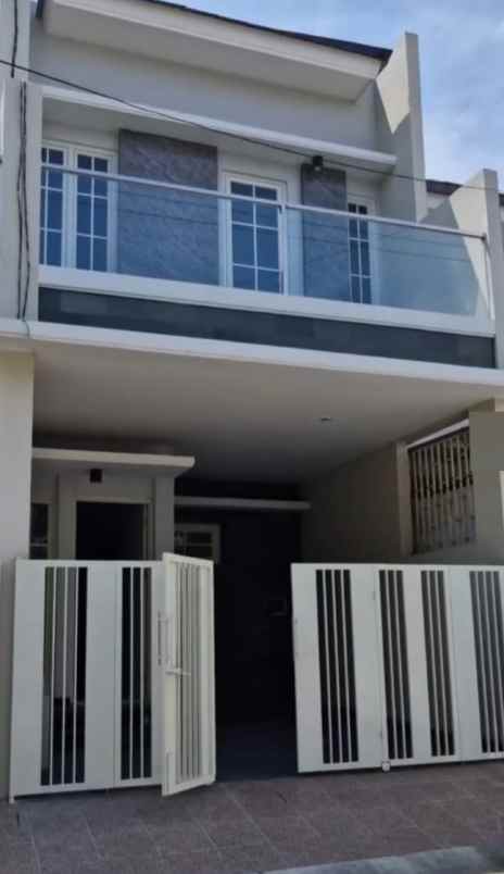 dijual rumah tenggilis mejoyo