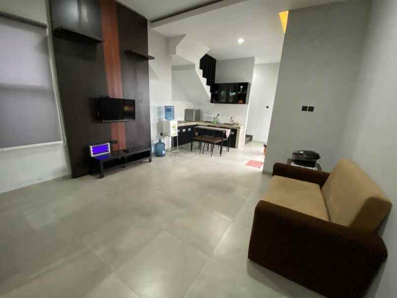 dijual rumah villa 2 lantai di lembang bandung barat