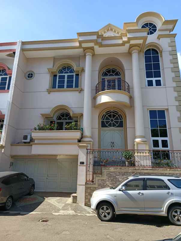 dijual rumah villa gading indah kelapa gading