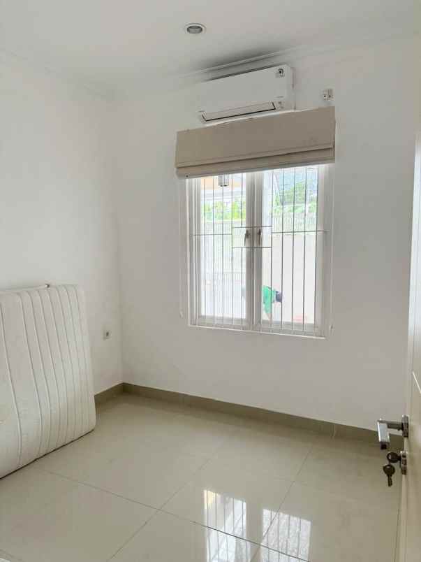 dijual rumah wiguna tengah surabaya timur siap huni