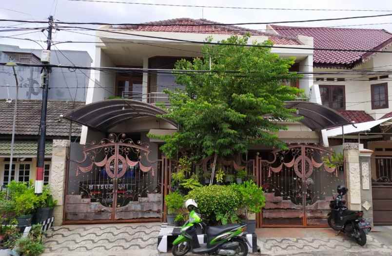 dijual rumah wisma permai