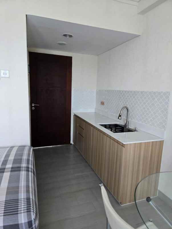 dijual siap huni unit di apartemen cosmopolis
