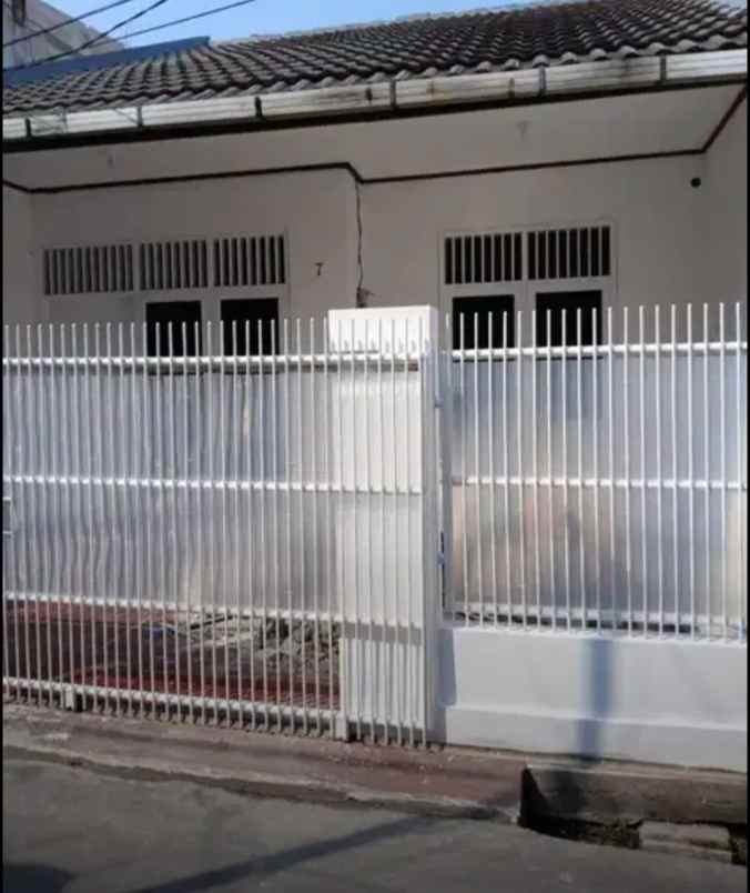 dijual tanah hj naman pondok kelapa
