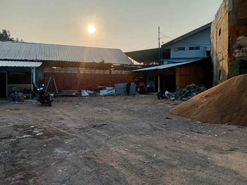 dijual tanah jl raya bekasi cipinang