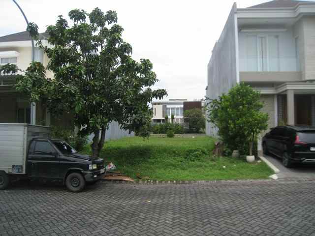 dijual tanah pakuwon indah