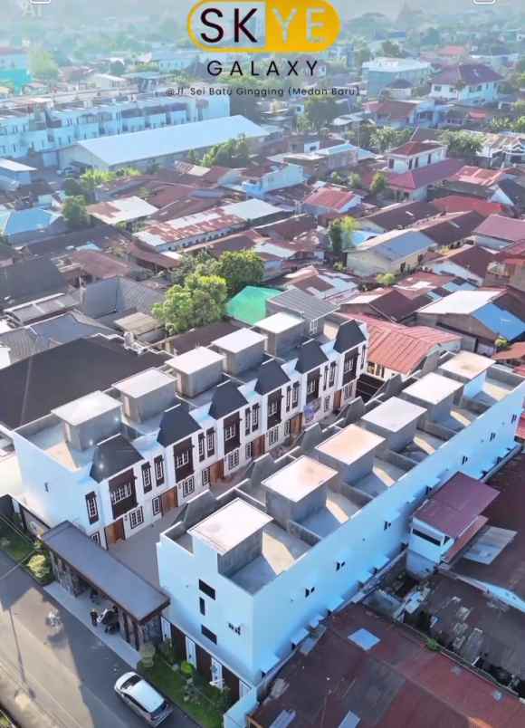 dijual villa jalan sei batu gingging