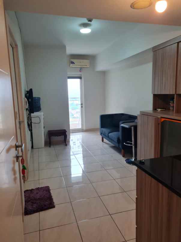 disewa apartemen the springlake summarecon bekasi