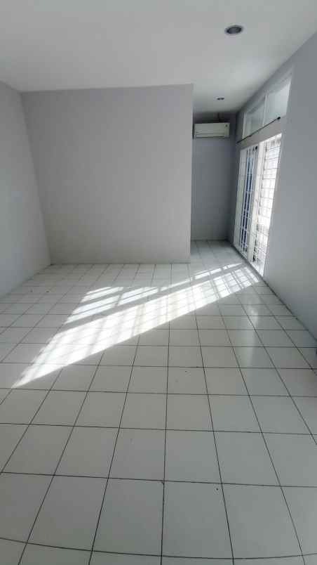 disewa rumah siaphuni rapih di pulomas jakarta timur