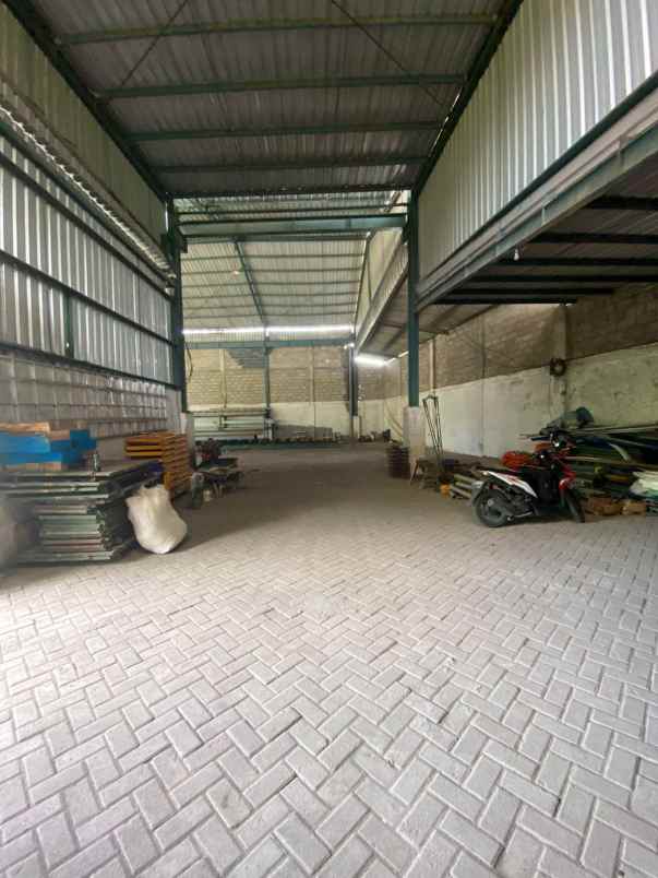 disewakan gudang di balongbendo krian