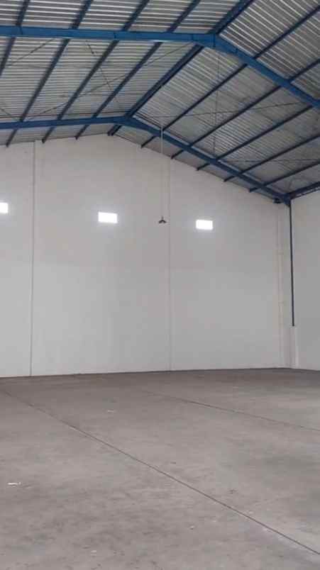 disewakan gudang di jember