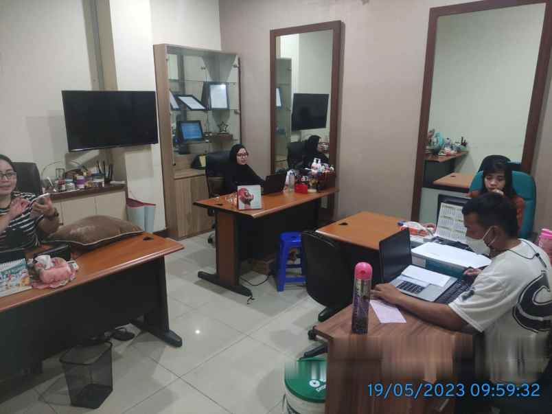 disewakan ruko gudang kantor gedong pasar rebo jakarta