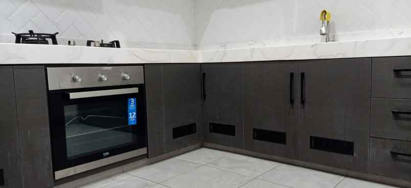 disewakan rumah bagus di acacia summarecon bekasi