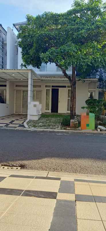 disewakan rumah bagus di acacia summarecon bekasi