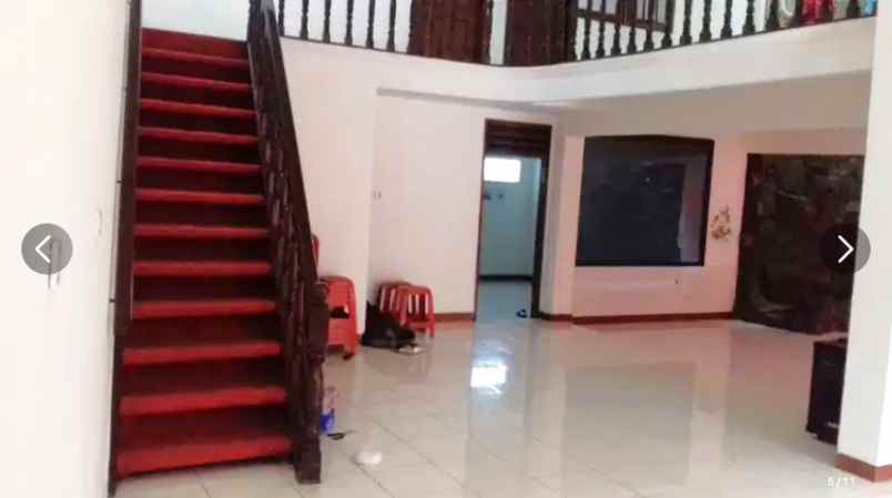 disewakan rumah jl madrasah aziyadah
